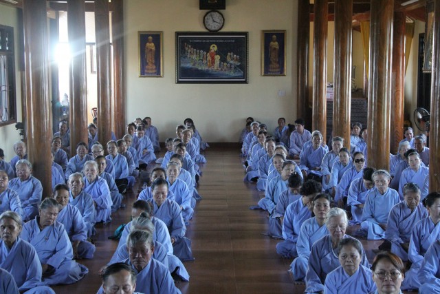 Thái Bình: Khóa tu niệm Phật một ngày tại chùa Từ Xuyên