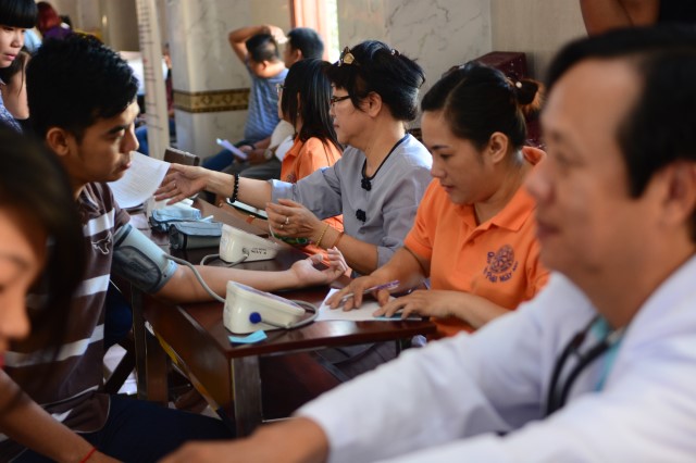 Quỹ Đạo Phật Ngày Nay: Một giọt máu cho đi, một cuộc đời ở lại