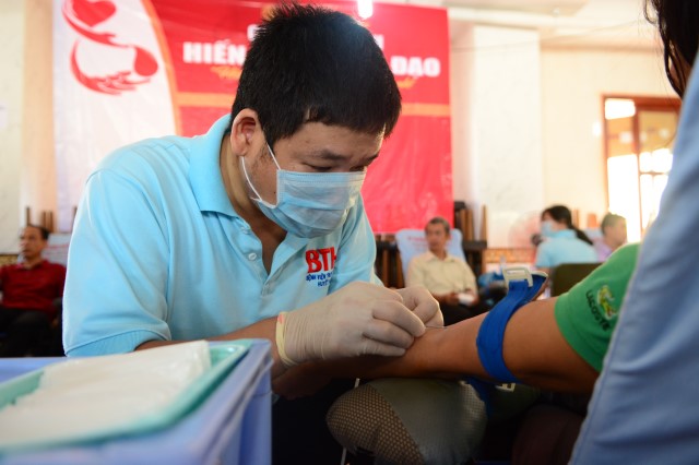 Quỹ Đạo Phật Ngày Nay: Một giọt máu cho đi, một cuộc đời ở lại