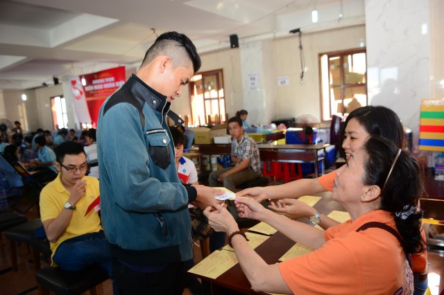 Quỹ Đạo Phật Ngày Nay: Một giọt máu cho đi, một cuộc đời ở lại