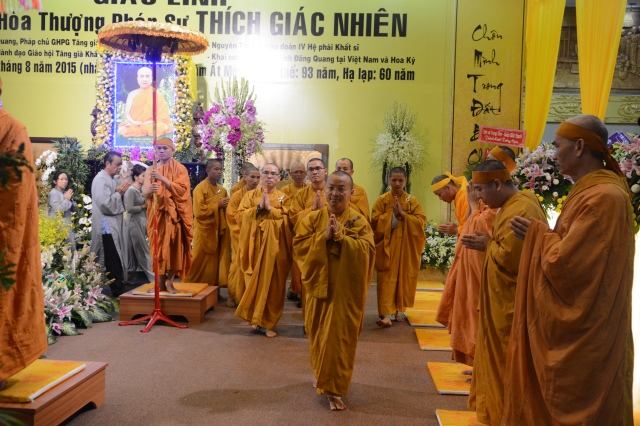 Chùa Giác Ngộ viếng tang lễ ĐLHT Thích Giác Nhiên