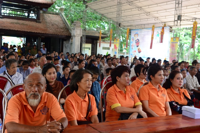 Quỹ Đạo Phật Ngày Nay chia sẻ tình thương với vùng đất nghèo Hà Tĩnh
