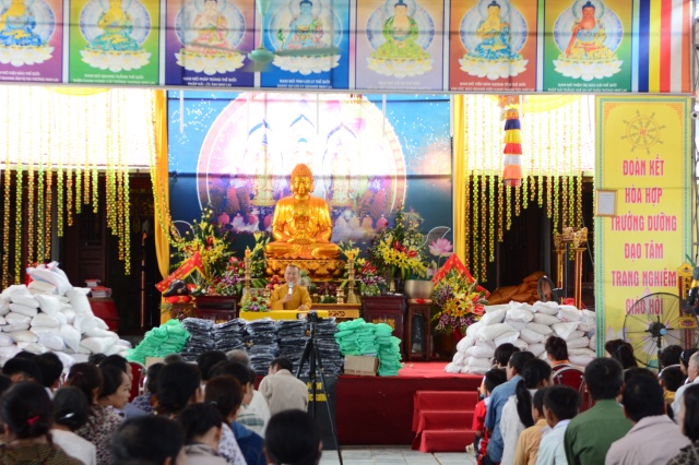 Quỹ Đạo Phật Ngày Nay chia sẻ tình thương với vùng đất nghèo Hà Tĩnh