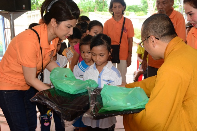 Quỹ Đạo Phật Ngày Nay chia sẻ tình thương với vùng đất nghèo Hà Tĩnh