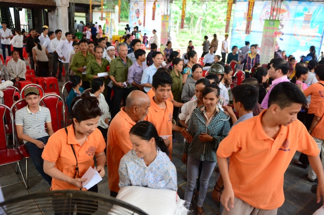 Quỹ Đạo Phật Ngày Nay chia sẻ tình thương với vùng đất nghèo Hà Tĩnh
