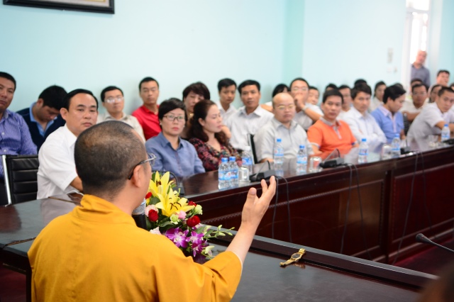 TT. Thích Nhật Từ thuyết giảng tại nhà máy Nhiệt điện Dầu khí Vũng Áng