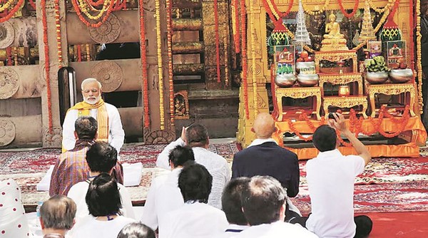Ấn Độ: Chùm ảnh Thủ tướng Ấn Độ Narendra Modi chiêm bái và cầu nguyện tại Tháp Giác Ngộ