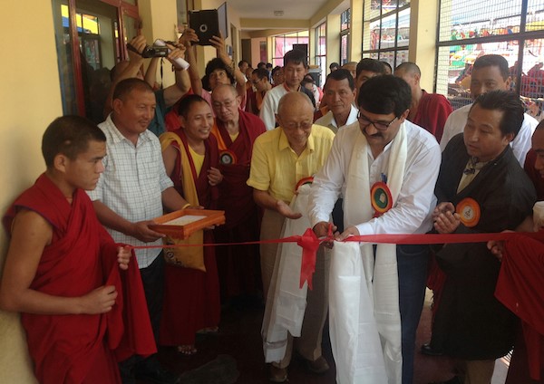 Ấn Độ: Khai mạc triển lãm tư liệu cuộc đời đức Đạt Lai Lạt Ma tại Tu viện Dagpo Shedrubling