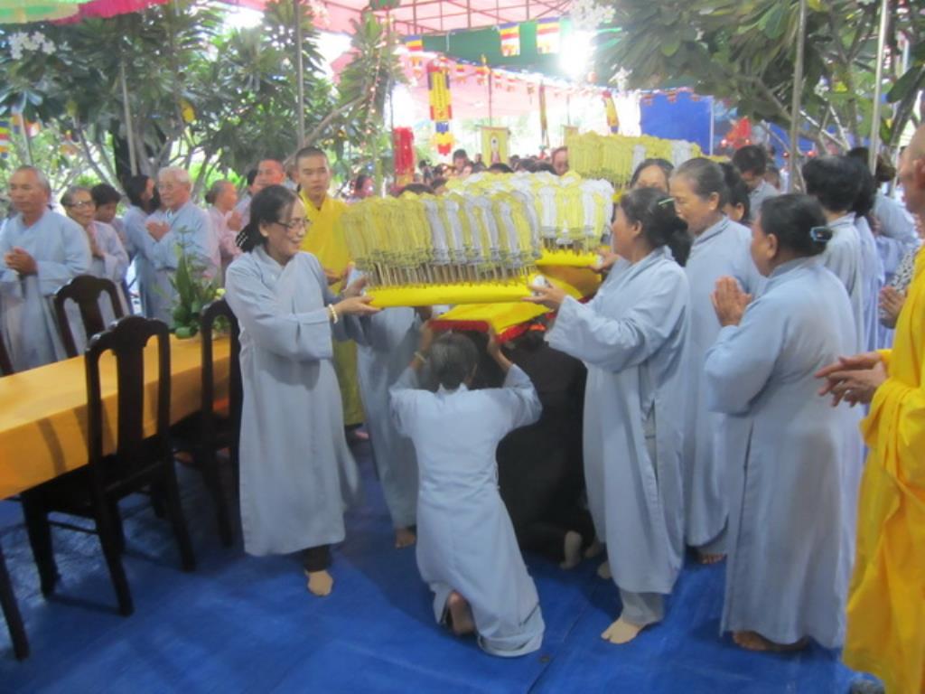 Đại lễ cầu siêu trai đàn chẩn tế giải oan bạt độ tại chùa Khánh Long