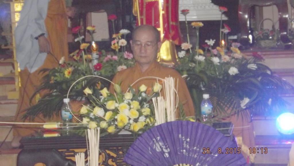 Pháp hội Vu lan-Lễ bông hồng cài áo ở tổ đình Thiên Bửu