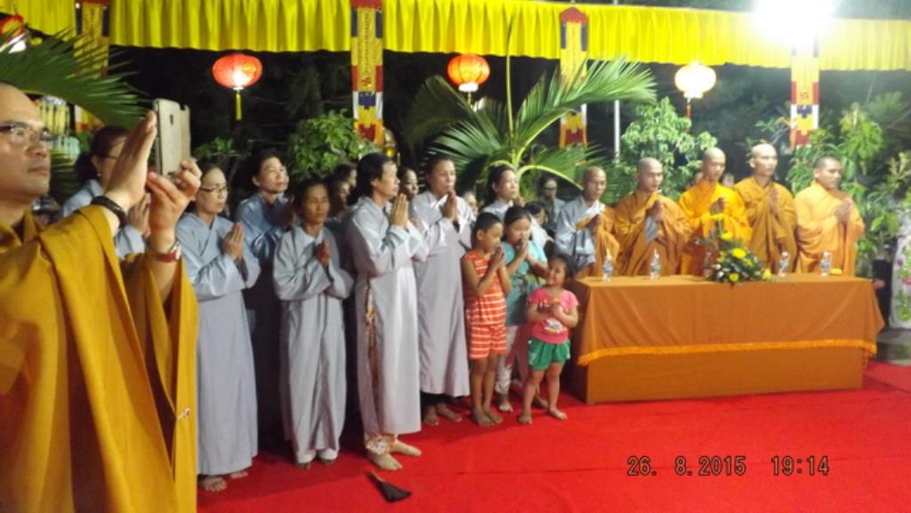 Pháp hội Vu lan-Lễ bông hồng cài áo ở tổ đình Thiên Bửu