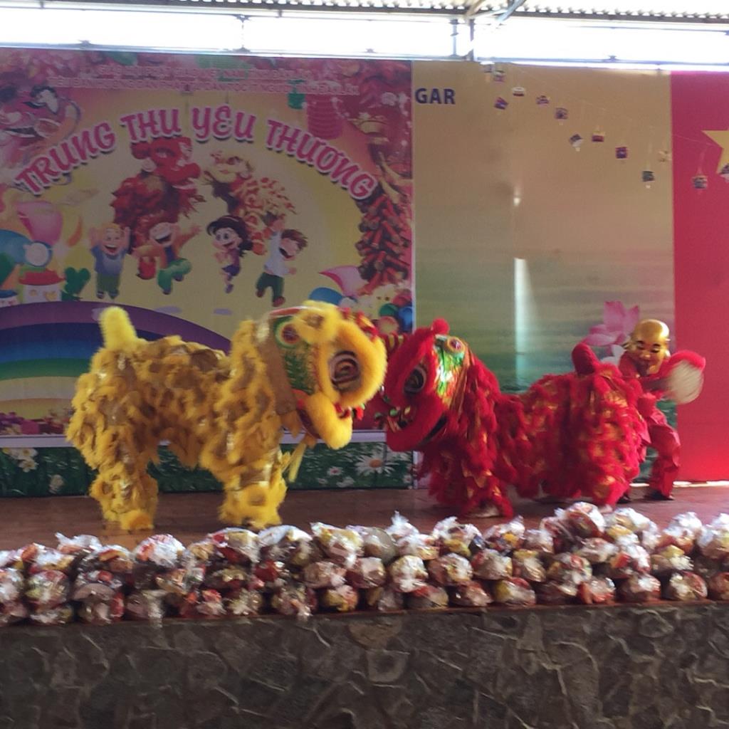Khóa Tu Một Ngày An Lạc Và Vui Trung Thu Cho Các Em Phật Tử Tại Chùa Hoa Nghiêm (PL: 2559 – DL: 2015)