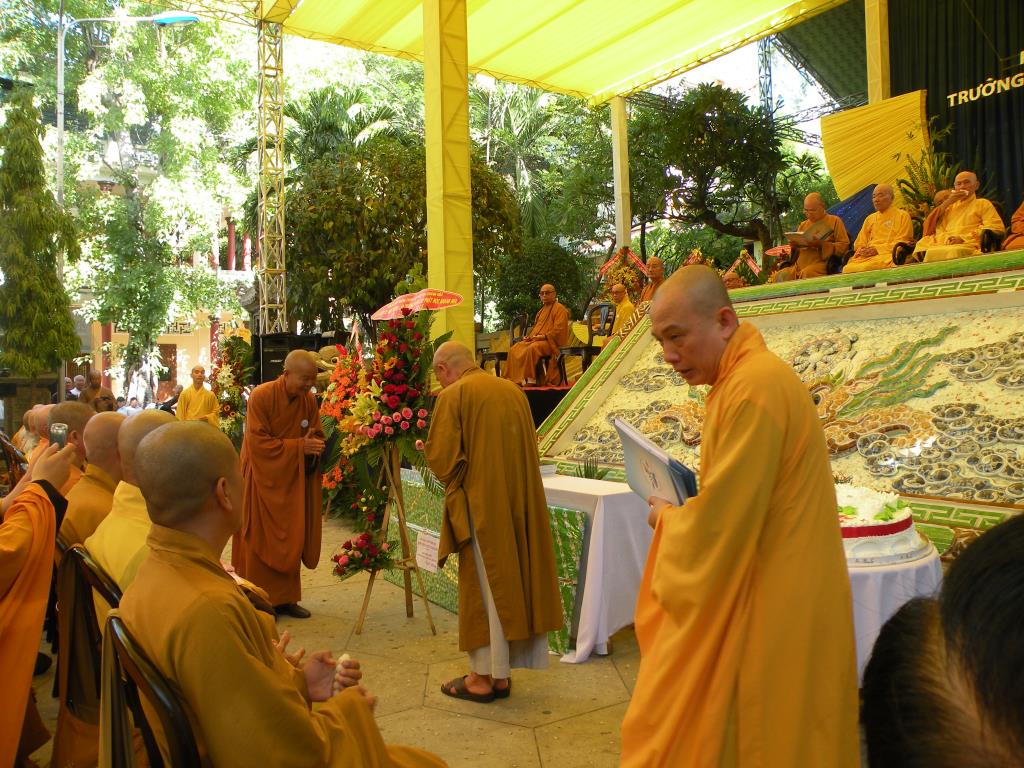*Trưởng Thành