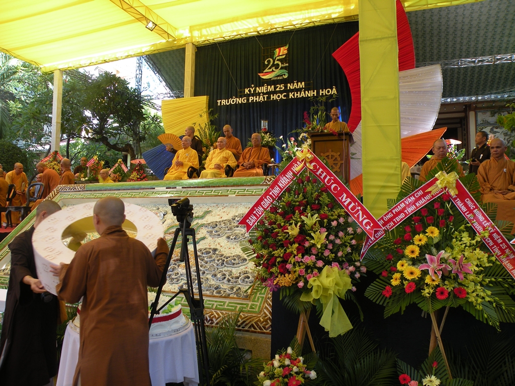 Ấn tượng Lễ Kỷ niệm 25 năm thành lập trường TCPH Khánh Hòa