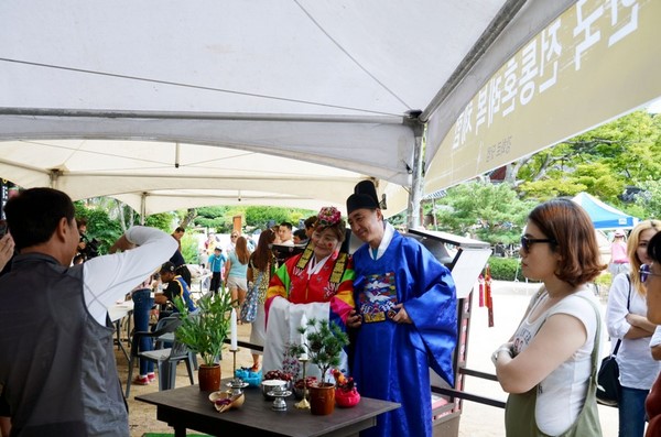 Hàn Quốc: Cổ Tự Cheondeungsa tổ chức liên hoan văn hóa đa quốc gia cho người nhập cư