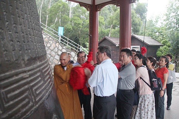 Trung Quốc: Hội Từ Thiện Từ Tế Đài Loan giao lưu với Thiền viện Thạch Thất