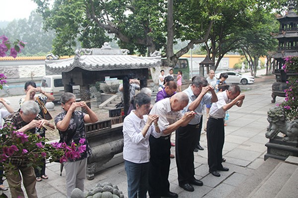 Trung Quốc: Hội Từ Thiện Từ Tế Đài Loan giao lưu với Thiền viện Thạch Thất