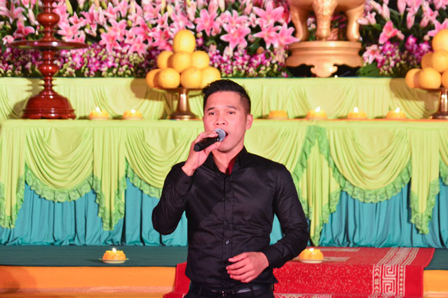 Đêm Hoa Đăng vía Phật A Di Đà