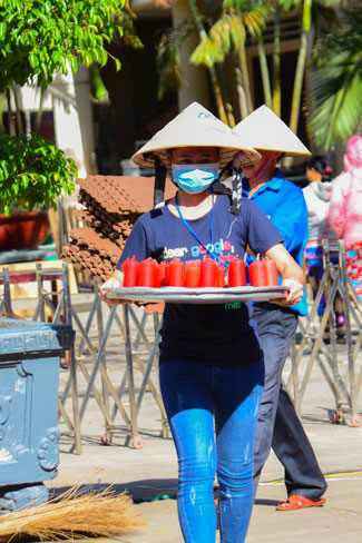 Đêm Hoa Đăng vía Phật A Di Đà