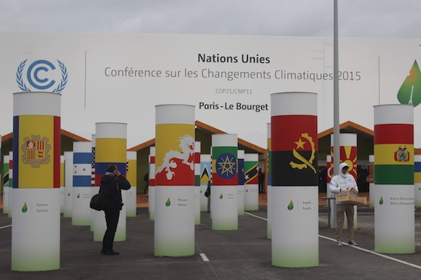 Cộng đồng Tây Tạng tuần hành tại Hội nghị Quốc tế về Biến đổi Khí hậu (COP21) Paris