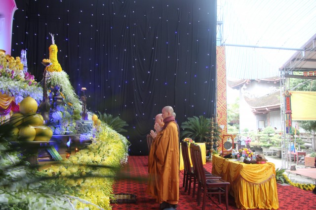 Thái Bình: Lễ quy y Tam Bảo, thế phát xuất gia tại chùa Từ Xuyên