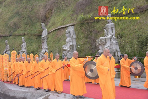 Trung Quốc: Khai quang tượng Thiên Thủ Thiên Nhãn lộ thiên cao nhất thế giới