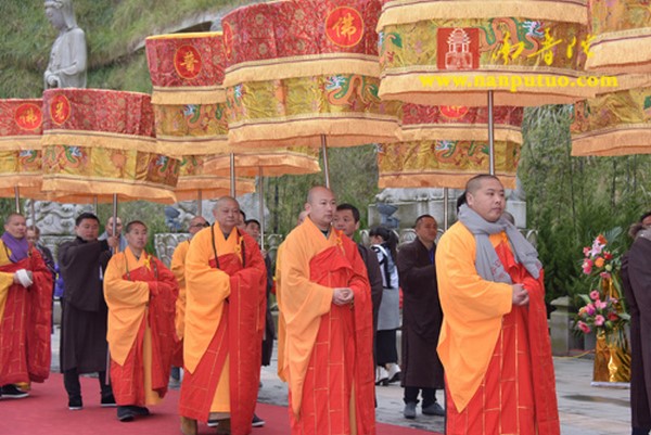 Trung Quốc: Khai quang tượng Thiên Thủ Thiên Nhãn lộ thiên cao nhất thế giới