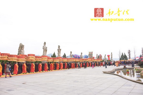 Trung Quốc: Khai quang tượng Thiên Thủ Thiên Nhãn lộ thiên cao nhất thế giới