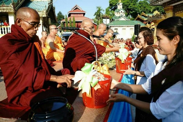Chùm ảnh Lễ Dâng Y Kathina tại thành phố Dawei, Myanmar