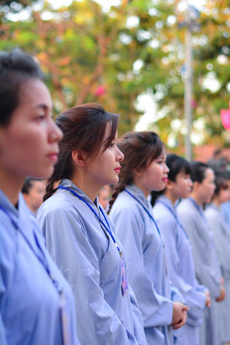 Đêm Hoa Đăng vía Phật A Di Đà