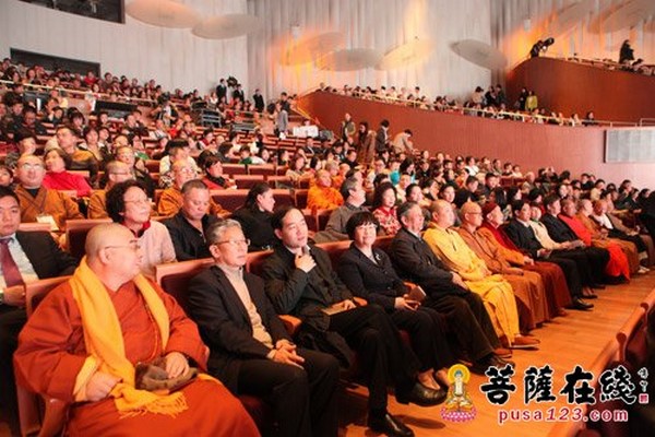 Trung Quốc Tổ chức Nhạc hội Từ thiện Kỷ niệm 20 năm ngày Viên tịch Trưởng lão Chân Thiền