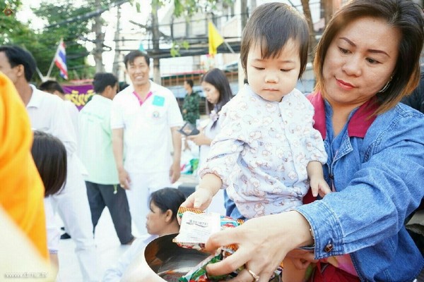 Thái Lan: Phật Giáo Tỉnh Phitsanulok tổ chức Lễ hội cúng dường tứ sự cho ba nghìn vị  Tăng