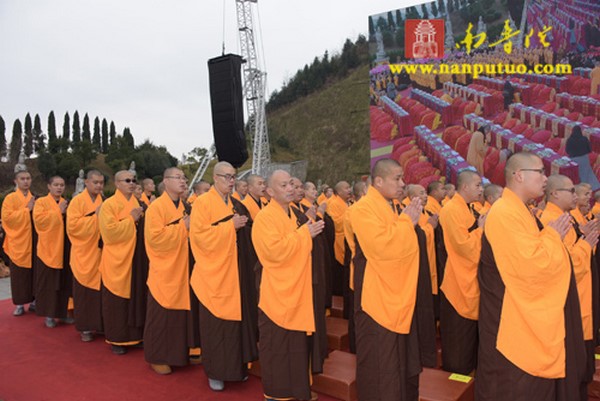 Trung Quốc: Khai quang tượng Thiên Thủ Thiên Nhãn lộ thiên cao nhất thế giới