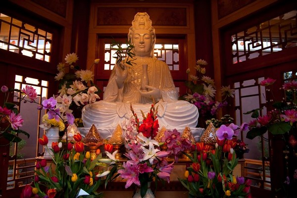 Danh thắng Linh Nghiêm sơn tự Canada