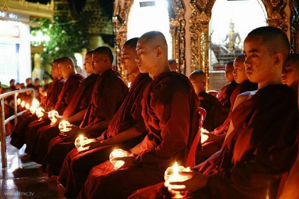 Chùm ảnh Lễ Dâng Y Kathina tại thành phố Dawei, Myanmar