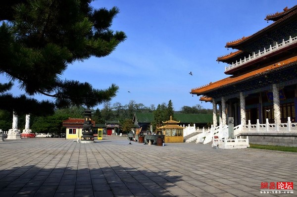 Chùm ảnh Danh lam thắng cảnh An Sơn Ngọc Phật Uyển, tỉnh Liêu Ninh. Trung Quốc