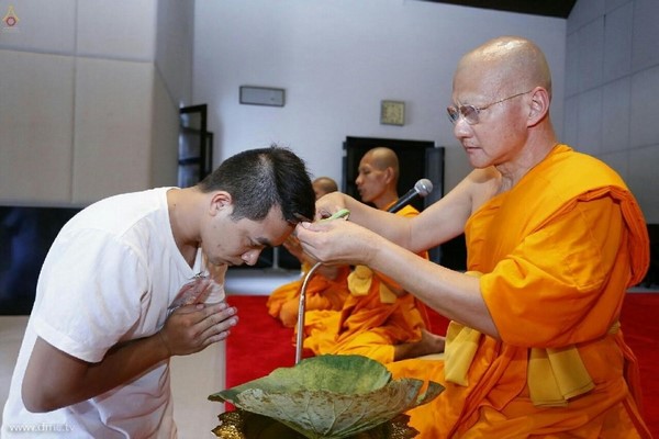 Thái Lan: Chùm ảnh Tu viện Dhammakaya tổ chức cho người Campuchia xuất gia