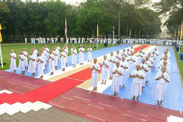 Thái Lan: Chùm ảnh Tu viện Dhammakaya tổ chức cho người Campuchia xuất gia