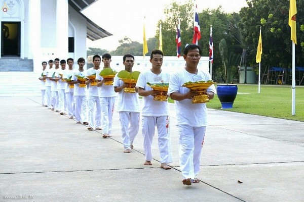 Thái Lan: Chùm ảnh Tu viện Dhammakaya tổ chức cho người Campuchia xuất gia