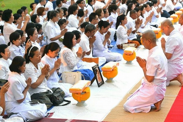 Thái Lan: Chùm ảnh Tu viện Dhammakaya tổ chức cho người Campuchia xuất gia