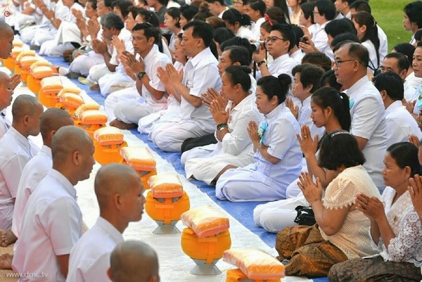 Thái Lan: Chùm ảnh Tu viện Dhammakaya tổ chức cho người Campuchia xuất gia