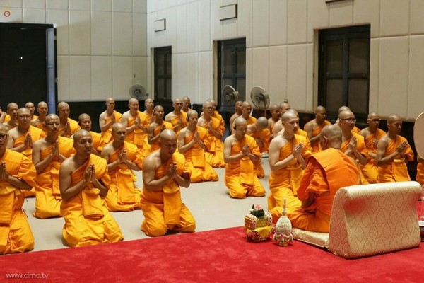 Thái Lan: Chùm ảnh Tu viện Dhammakaya tổ chức cho người Campuchia xuất gia