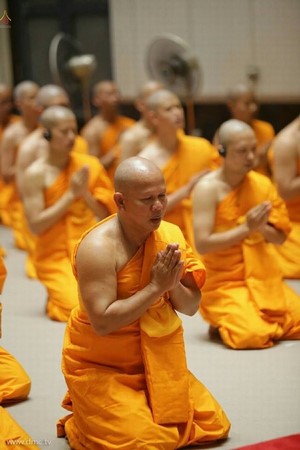 Thái Lan: Chùm ảnh Tu viện Dhammakaya tổ chức cho người Campuchia xuất gia