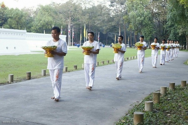 Thái Lan: Chùm ảnh Tu viện Dhammakaya tổ chức cho người Campuchia xuất gia