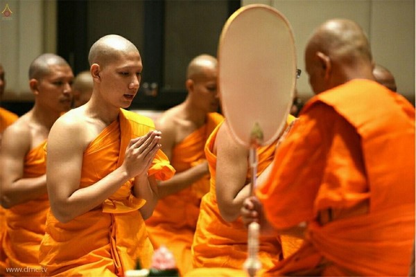 Thái Lan: Chùm ảnh Tu viện Dhammakaya tổ chức cho người Campuchia xuất gia