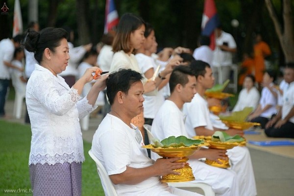 Thái Lan: Chùm ảnh Tu viện Dhammakaya tổ chức cho người Campuchia xuất gia