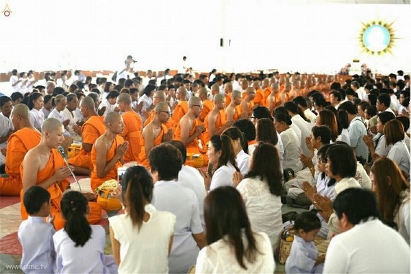 Thái Lan: Chùm ảnh Tu viện Dhammakaya tổ chức cho người Campuchia xuất gia