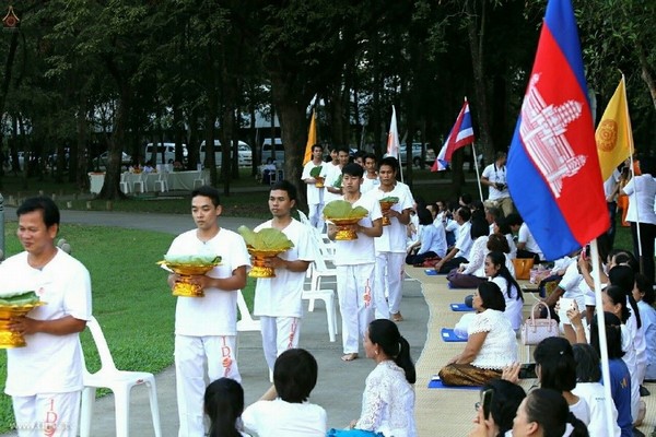 Thái Lan: Chùm ảnh Tu viện Dhammakaya tổ chức cho người Campuchia xuất gia