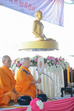 Chùm ảnh Dâng y Kathina tại Tỉnh Pathum Thani, Thái Lan