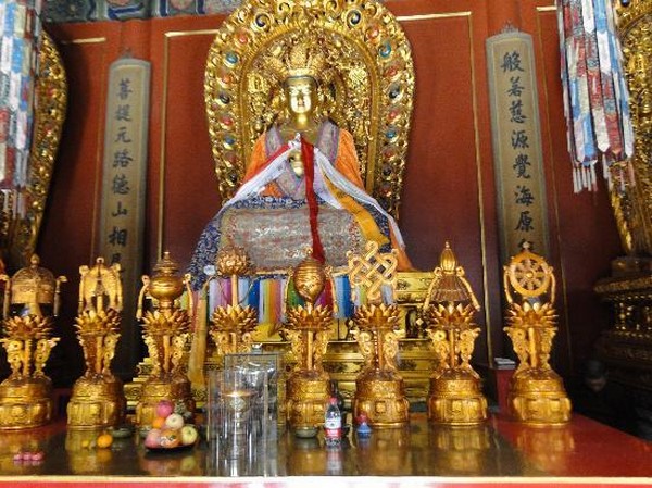 Ung Hòa Cung ngôi Chùa Phật Giáo Tây Tạng trong Tử Cấm Thành Bắc Kinh